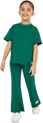 STYLI Girls Oversized Drop Shoulder T-Shirt & Flared Leggings Set