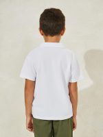 ⁦STYLI Boys Dinosaur Print Polo T-Shirt⁩ - الصورة ⁦4⁩