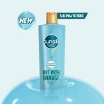 ⁦Sunsilk Collagen Blends Shampoo, for damaged hair, Out With Damage, Infused with Collagen + Niacinamide, 350ml⁩ - الصورة ⁦3⁩
