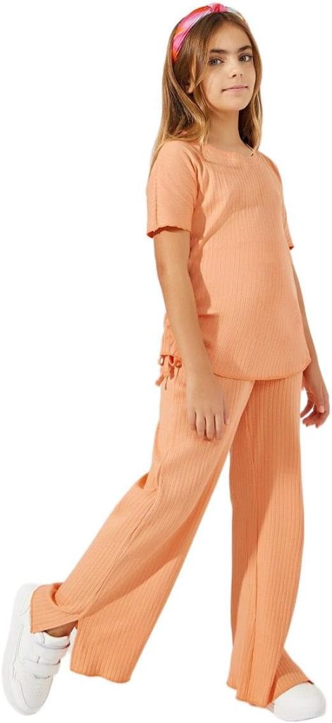 Styli Girls Side Ruched Detail Rib Knit T-Shirt & Wide Leg Joggers Co-Ords Set