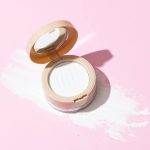 ⁦Makeup Revolution, IRL Soft Focus 2 In 1 Powder, Pressed and Loose Face Powder, Universal Shade, Translucent, 6g⁩ - الصورة ⁦4⁩