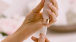 ⁦Finishing Touch Flawless Nu Razor Portable Cordless Rechargeable Electric Razor⁩ - الصورة ⁦3⁩