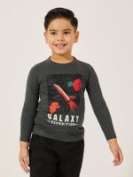 ⁦Styli Boys Graphic Print Round Neck T-Shirt⁩ - الصورة ⁦2⁩