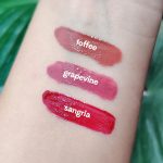⁦Ruby's Organics Lip Beauty Gift Kit- Lip Oil Glossy Minis Sunset, Moisturizing, Long Lasting, Non Sticky & Non Drying, Natural Lip Makeup, Paraben Free - Sangria, Grapevine and Toffee Shades⁩ - الصورة ⁦3⁩