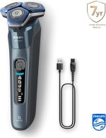 ⁦Philips Shaver Series 7000 - Wet & Dry Electric Shaver in Ice Blue with 1 x Integrated Pop-up Trimmer, Beard Trimmer, Travel Case, Quick Clean Pod and Charging Stand (Model S7882/54)⁩ - الصورة ⁦2⁩