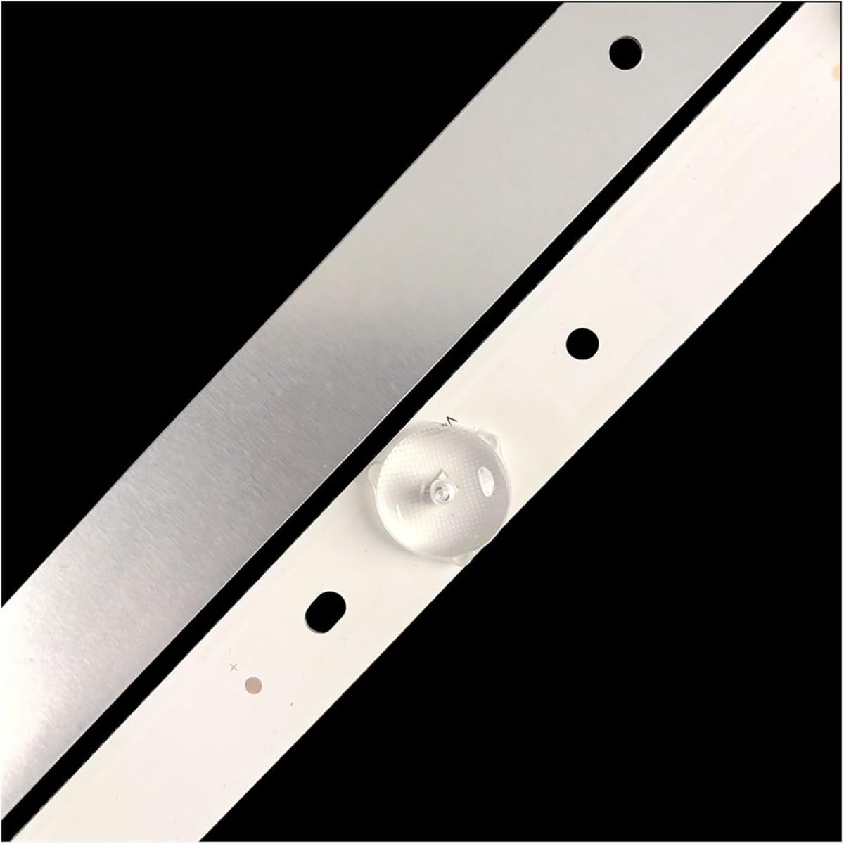 ⁦TILLOJJ 3pcs/set 3V Led Backlight TV Bar 8Lens for B.F/TV 32inch DS32M51-DS01-V02 T32S 32F1 T32FUZ X32S 582mm TV Repair Spare Parts⁩ - الصورة ⁦2⁩