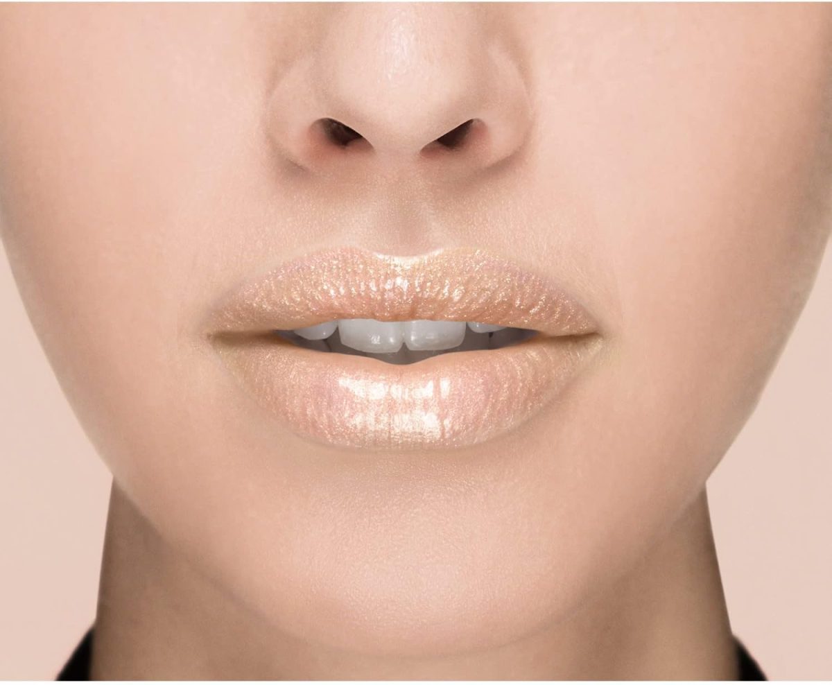 ⁦L’Oréal Paris L'Oreal Color Riche Plump and Shine Lipstick 103 Lychee⁩ - الصورة ⁦3⁩