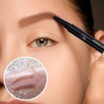 ⁦Azonee 2Pcs 3D Waterproof Microblading Eyebrow Pencil with 4-Fork Tip, Long-Lasting Makeup Fine Stroke Effect, Natural Look Brow Pen (Brown + Black)⁩ - الصورة ⁦7⁩
