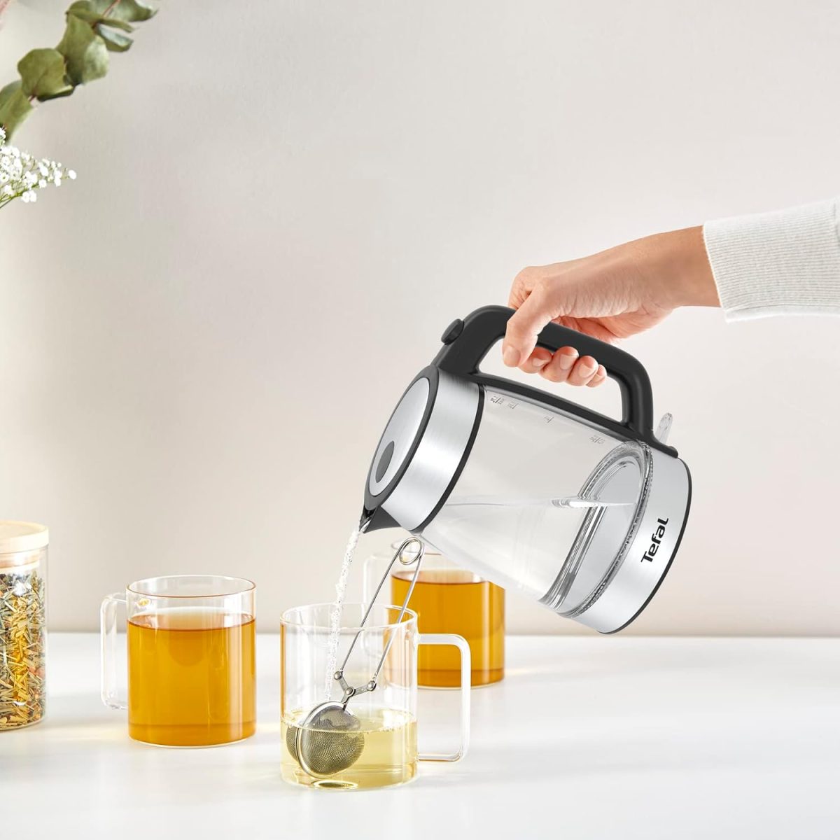 ⁦TEFAL Kettle | 1.7 L Glass Electric Kettle | 1850-2200 W | Concealed Heating Element | Cordless 360° Design | Removable Anti-Scale Filter | Precision Spout | 2 Years Warranty | KI700827⁩ - الصورة ⁦5⁩