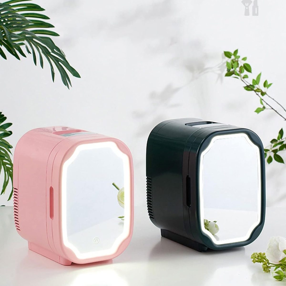 ⁦VVBNGVH Small refrigerator Mini Refrigerator with LED Light Cosmetic Skincare Refrigerators Makeup for Home Office and Car Portable Fridge Cooler Warme(Green)⁩ - الصورة ⁦2⁩