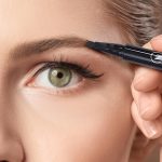 ⁦Azonee 2Pcs 3D Waterproof Microblading Eyebrow Pencil with 4-Fork Tip, Long-Lasting Makeup Fine Stroke Effect, Natural Look Brow Pen (Brown + Black)⁩ - الصورة ⁦5⁩