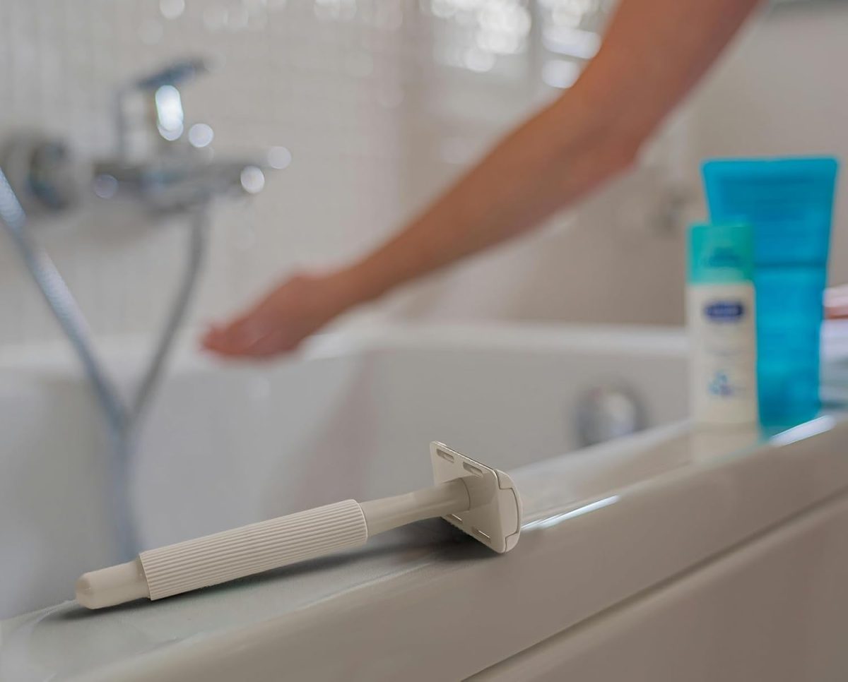 ⁦Liberex Cleansing Your Days Double Edge Safety Razor - Reusable Single Blade Razors for Women Men, 5 Refills, Metal Plastic Free (White)⁩ - الصورة ⁦6⁩