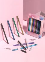 ⁦12 Colors Eyeliner Set with Two Pencil Sharpener, All in One Eye Makeup Gift Kit⁩ - الصورة ⁦2⁩