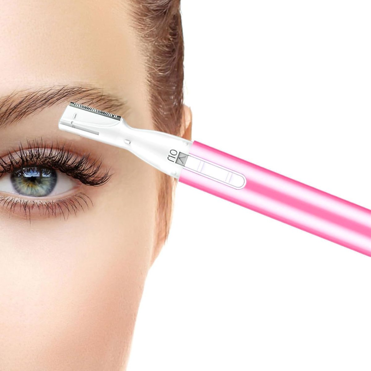 ⁦Professional Pink 2-in-1 Eyebrow Trimmer & Facial Hair Remover - Battery-Operated Painless Razor with Comb | No-Pull for Face/Chin/Neck/Lip⁩ - الصورة ⁦4⁩