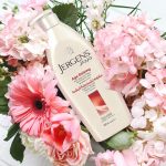 ⁦Jergens Age Defying Body Lotion - 400 ml, Anti-Aging Moisturizer with Vitamins A, C, E for Radiant, Youthful Skin, Skin Firming Lotion for Dry Skin, 400 ml⁩ - الصورة ⁦5⁩