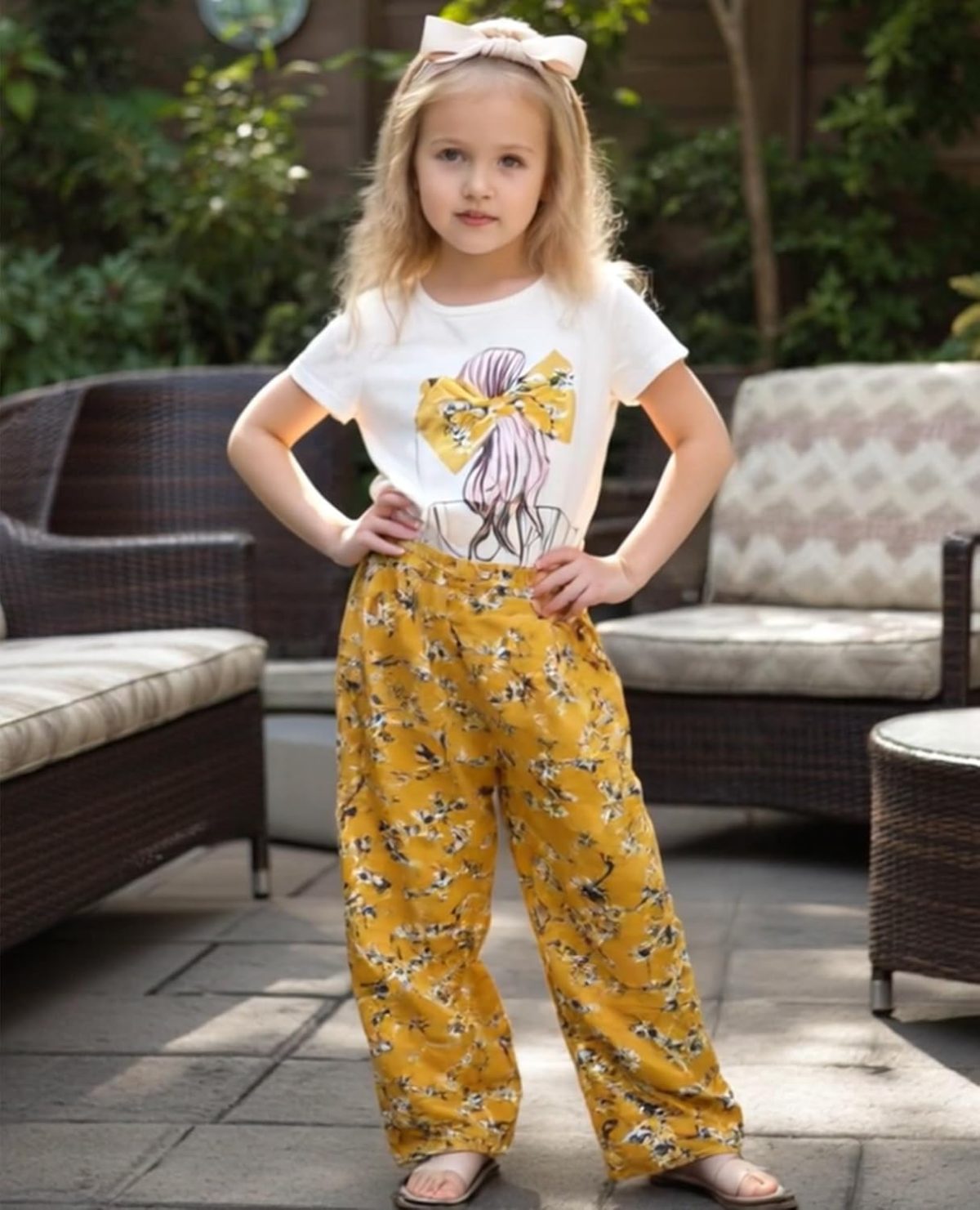 ⁦VeryNew Girl's 2 Piece Outfits,Toddler Girls clothes Fashion Printed T-Shirt and Pants Little Girls Outfits Set for 1-8Y⁩ - الصورة ⁦3⁩