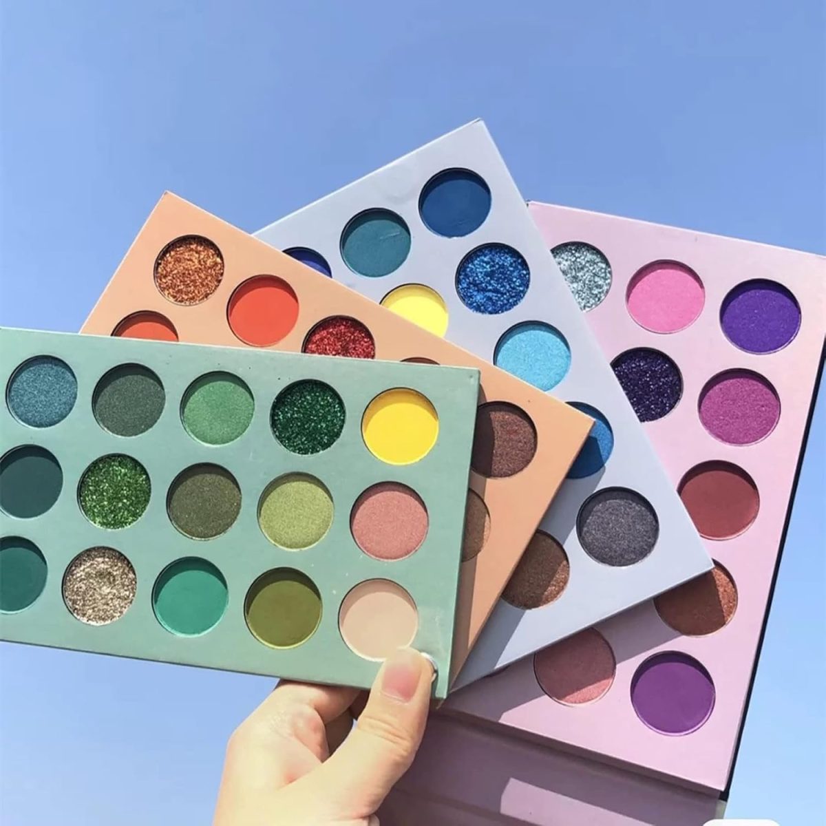 ⁦60 Colors Eye Makeup Palettes, 4 In 1 Color Board Matte And Shimmer Highly Pigmented Eye Makeup Palettes,Eyeshadow, RotationEyes Shadow⁩ - الصورة ⁦4⁩