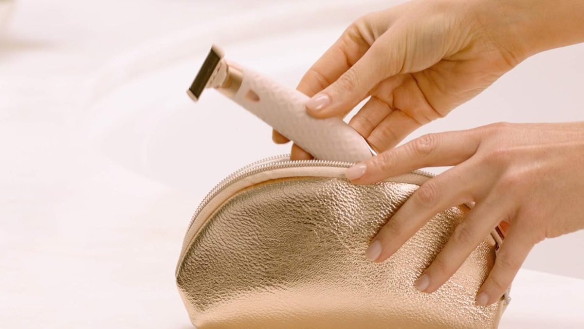 ⁦Finishing Touch Flawless Nu Razor Portable Cordless Rechargeable Electric Razor⁩ - الصورة ⁦7⁩