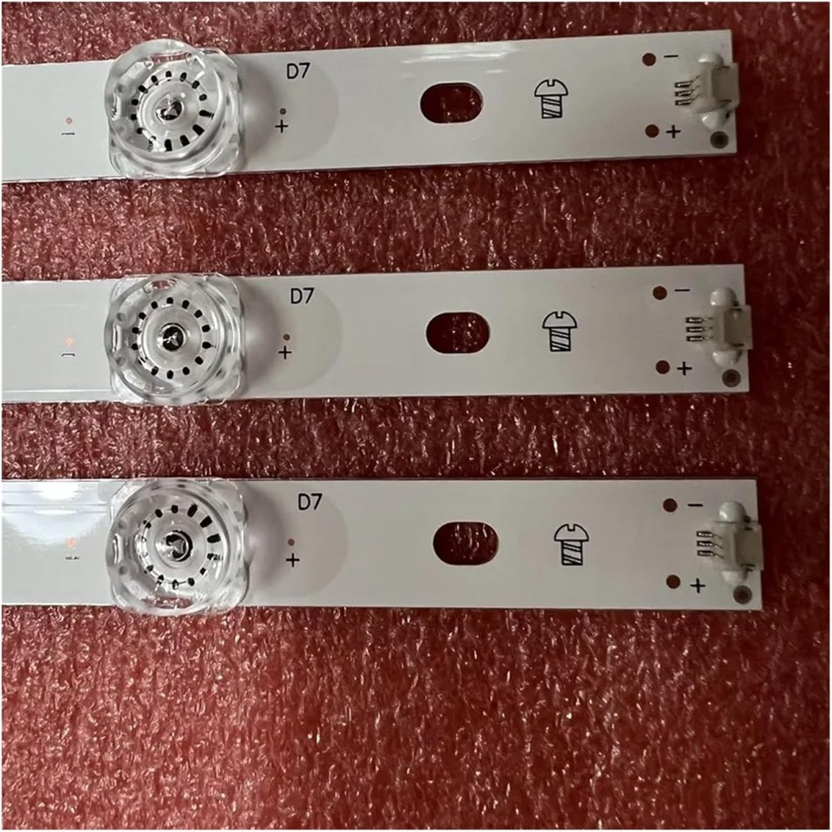 ⁦TILLOJJ LED Backlight strip 7LED for A.O/C 70U2 70PUF6894/T3 70PUG6774/78 CEJJ-LB700Z-7S1P-M3030-A-3 D7-70ES08-3030-0D22⁩ - الصورة ⁦3⁩