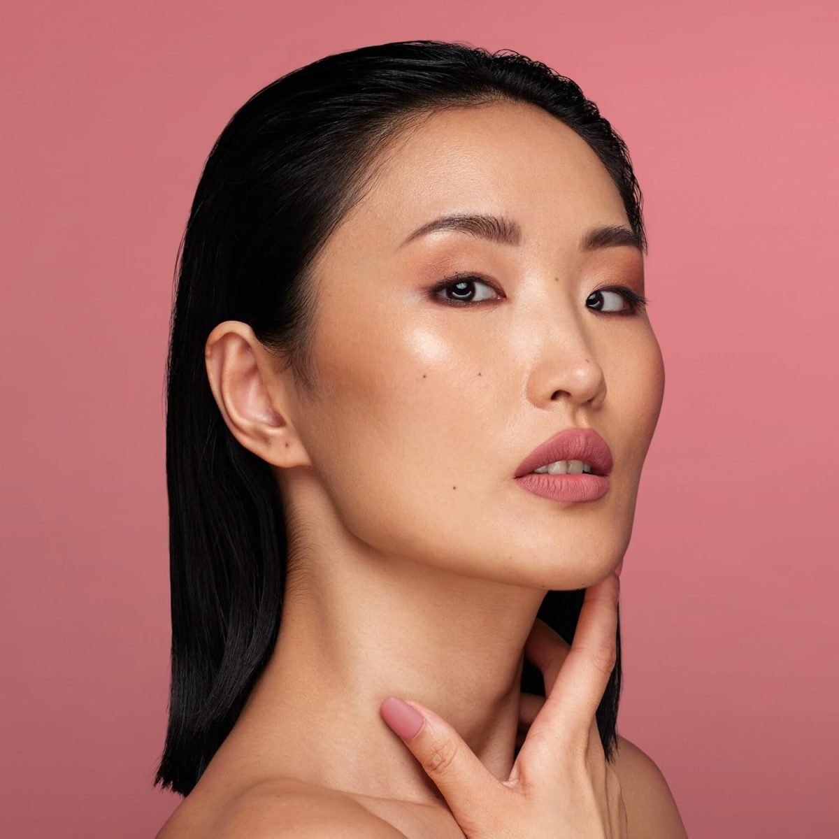 ⁦Huda Beauty Liquid Matte Ultra-Comfort Transfer-Proof Lipstick (4.2ml, Perfectionist)⁩ - الصورة ⁦2⁩