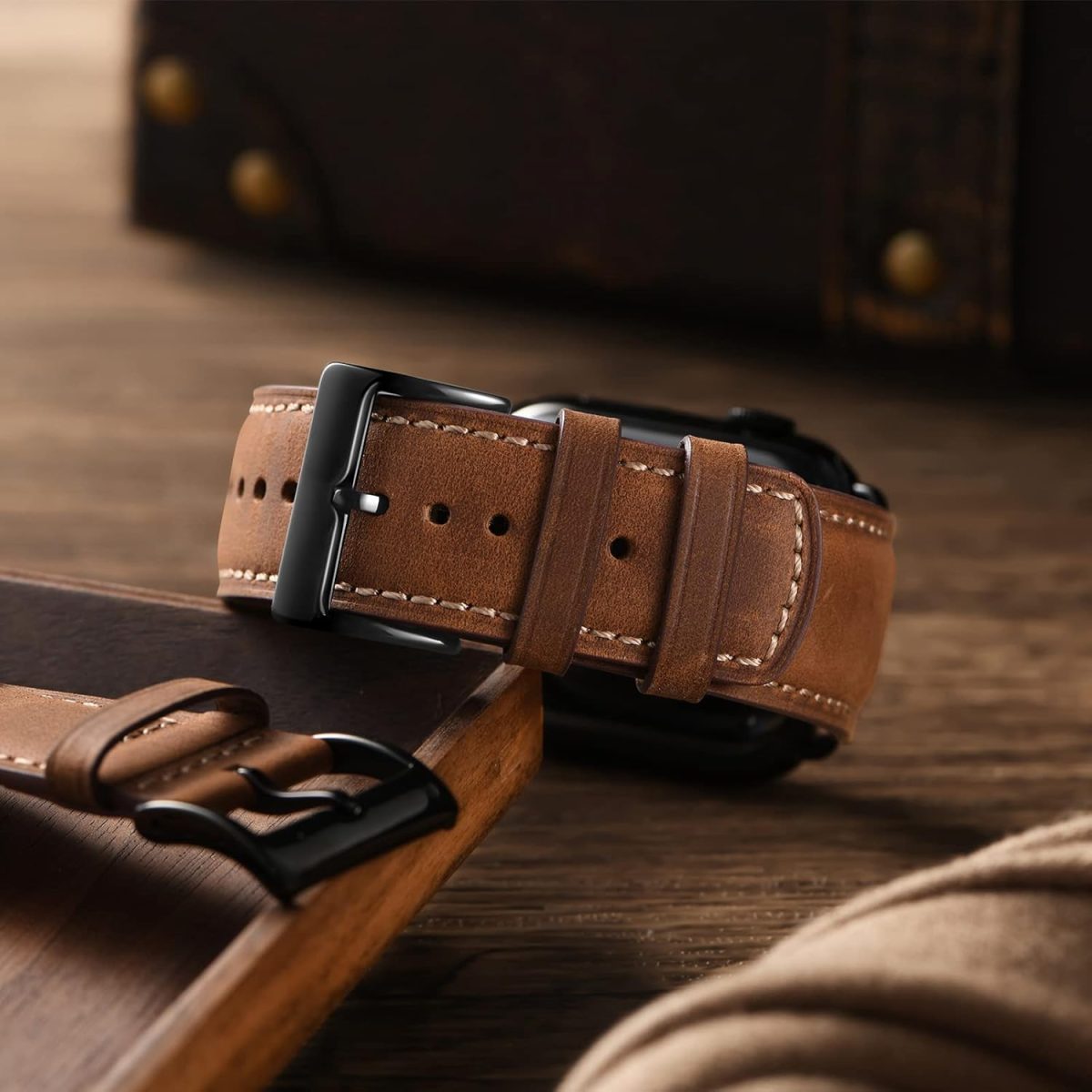 ⁦SUNFWR Leather Bands Compatible with Apple Watch Band 49mm 45mm 44mm 42mm for Men Women, Top Grain Genuine Leather Replacement Strap for iWatch Ultra2 Ultra SE2 SE Series 9 8 7 6 5 4 3 2 1⁩ - الصورة ⁦3⁩