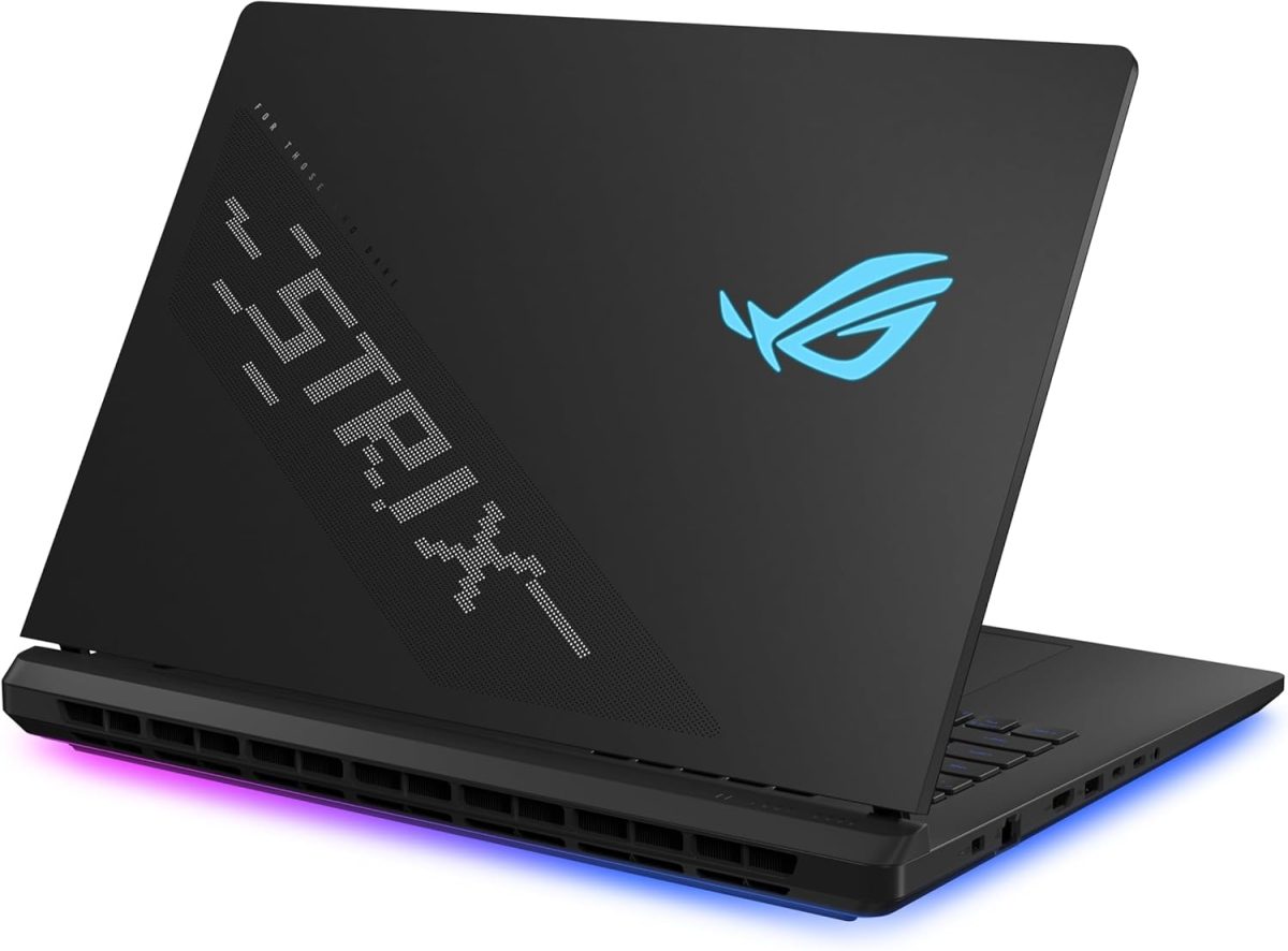 ⁦ASUS ROG Strix SCAR 18 (2025) Gaming Laptop, 18” ROG Nebula HDR 16:10 2.5K 240Hz/3ms, NVIDIA® GeForce RTX™ 5080, Intel® Core™ Ultra 9 275HX, 32GB DDR5-5600, 2TB PCIe Gen 4 SSD, Wi-Fi 7, Windows 11 Pro⁩ - الصورة ⁦2⁩