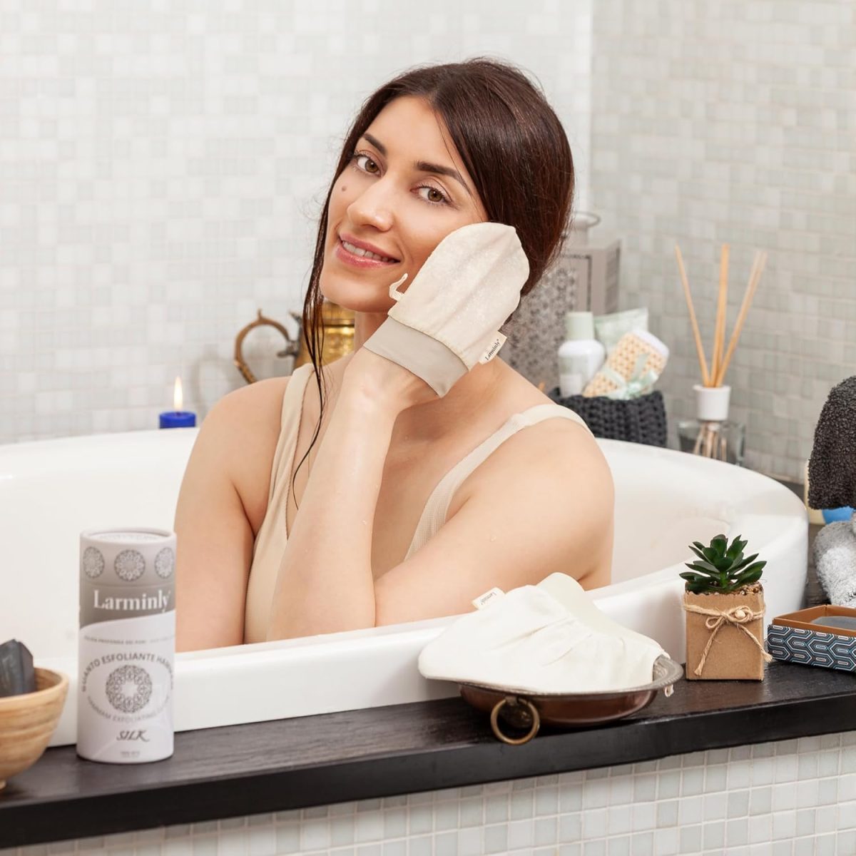 ⁦Larminly Raw Silk Exfoliating Gloves 2 Piece Set Face and Body Natural Exfoliating Gloves Gentle Dead Cell Removal Preparation Skin for Skin Care and Tanning⁩ - الصورة ⁦8⁩