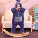 ⁦Unisex Kids Flannel Animal Onesie Pajamas,Soft Hooded Onesies Pajamas Costume, Cosplay Halloween Christmas Sleepwear Jumpsuit Homewear for Girls Boys(Purple)⁩ - الصورة ⁦6⁩