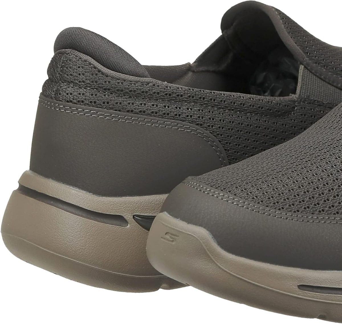 ⁦Skechers GO-WALK ARCH FIT mens Walking Shoe⁩ - الصورة ⁦3⁩
