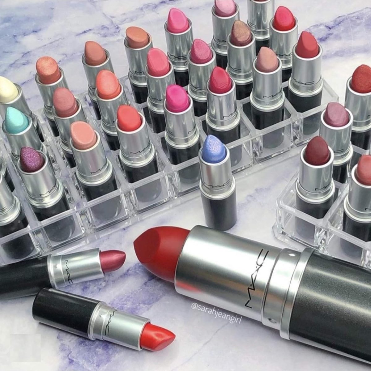 ⁦BY ALEGORY Premium Beauty Organization Acrylic Lipstick Organizer & Beauty Container 24 Space Storage (Clear)⁩ - الصورة ⁦4⁩