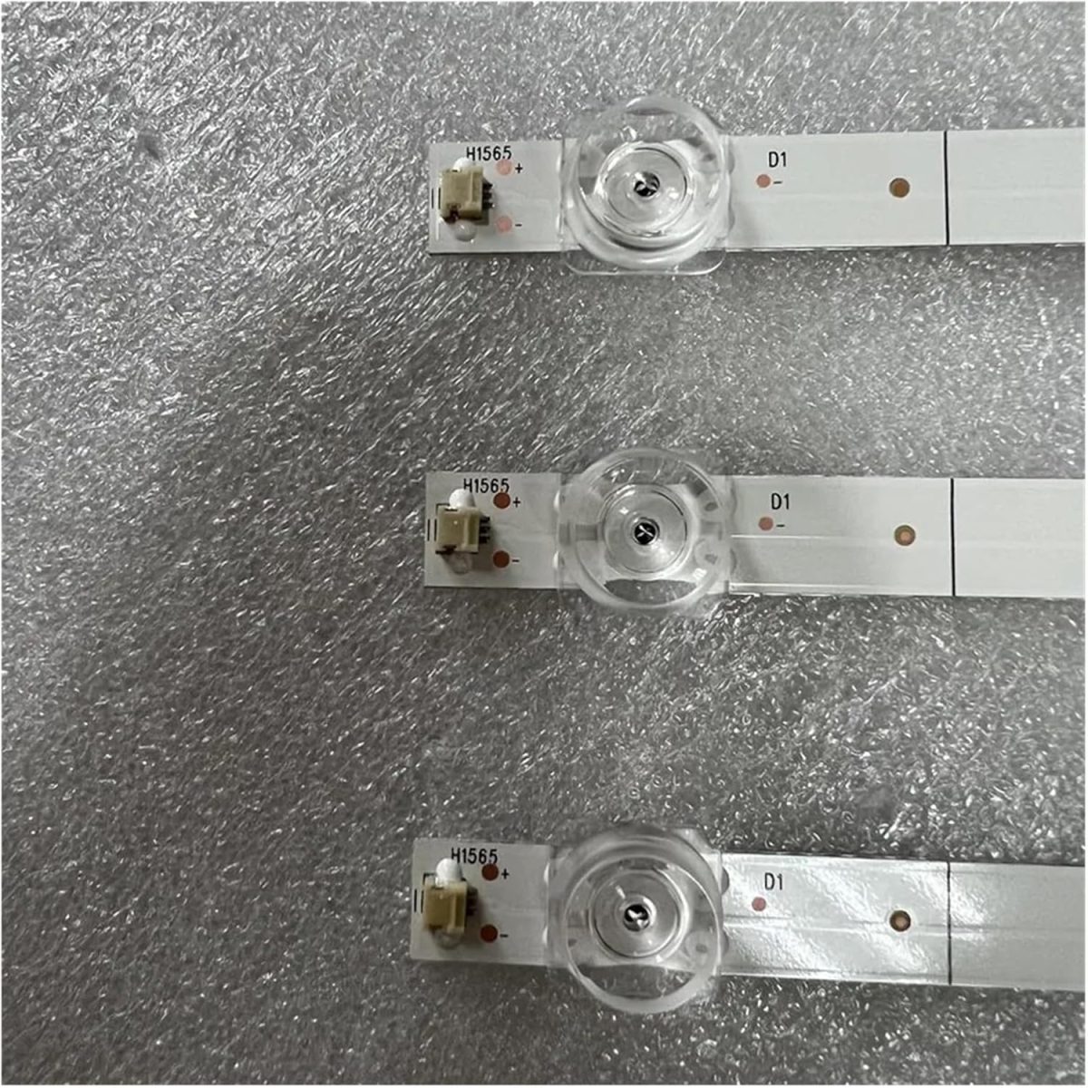 ⁦TILLOJJ LED Backlight strip 6LED for Hi.sen/se 40H4F 40H4030F 40H5500F 40H5590F 40E5600EU CRH-BX40C130300603913 (Color : 6 PCS For 2 TV)⁩ - الصورة ⁦3⁩
