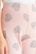 ⁦REDTAG Girls Pink Heart Printed Leggings⁩ - الصورة ⁦5⁩