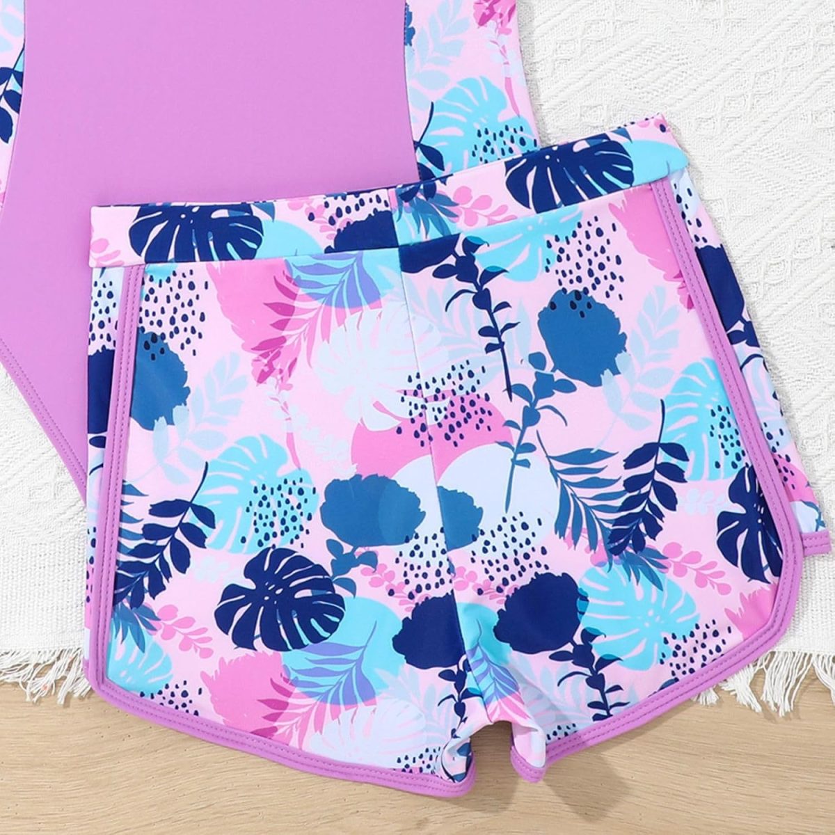 ⁦Xumplo Girls Swimming Costume Tween Girl One Piece Swimsuit with Shorts Young Girls Floral Swimwear Bathing Suit⁩ - الصورة ⁦4⁩