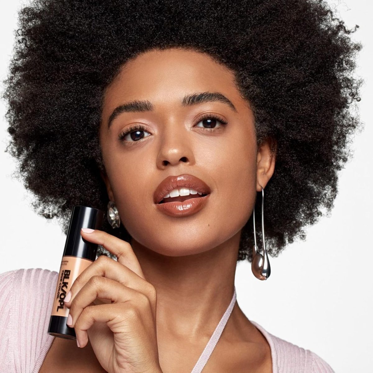 ⁦BLK/OPL TRUE COLOR Pore Perfecting Liquid Foundation, Truly Topaz — enriched with Vitamins C & E, paraben-free, fragrance-free, cruelty-free⁩ - الصورة ⁦5⁩