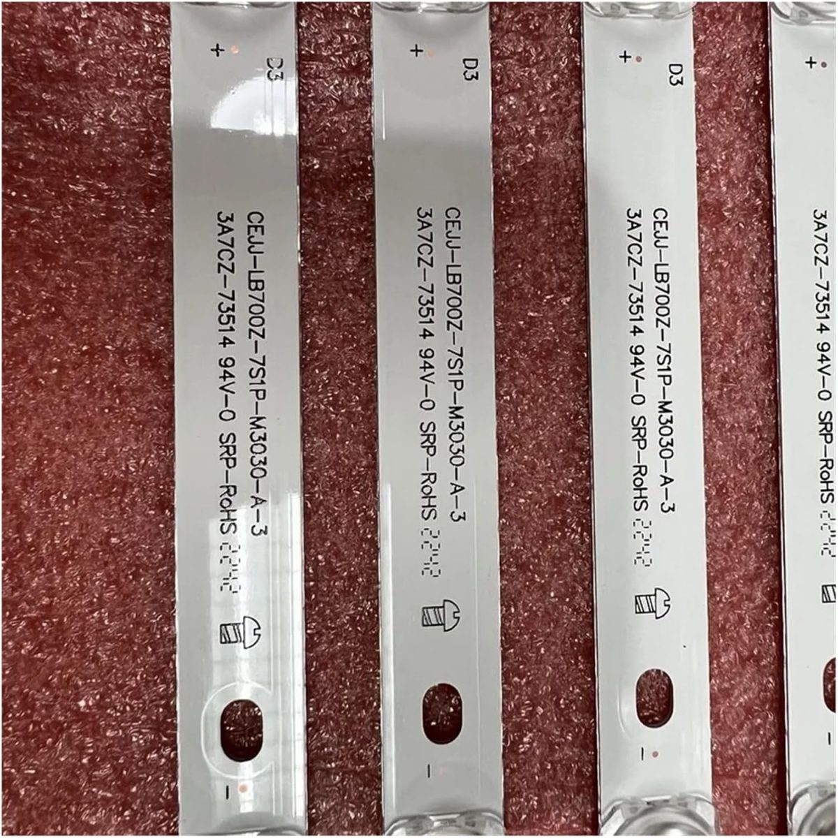 ⁦TILLOJJ LED Backlight strip 7LED for A.O/C 70U2 70PUF6894/T3 70PUG6774/78 CEJJ-LB700Z-7S1P-M3030-A-3 D7-70ES08-3030-0D22⁩ - الصورة ⁦5⁩