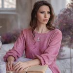 ⁦WDLYAN Punk Heart Saturn Necklace - 5 Colors Available Fashion Baroque Rhinestone Love Heart Saturn Planet Pendant Necklace Jewelry⁩ - الصورة ⁦3⁩