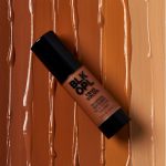 ⁦BLK/OPL TRUE COLOR Pore Perfecting Liquid Foundation, Truly Topaz — enriched with Vitamins C & E, paraben-free, fragrance-free, cruelty-free⁩ - الصورة ⁦7⁩
