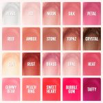 ⁦Maybelline New York Lifter Gloss Hydrating Lip Gloss with Hyaluronic Acid, Gummy Bear, Sheer Light Pink, 1 Count⁩ - الصورة ⁦5⁩