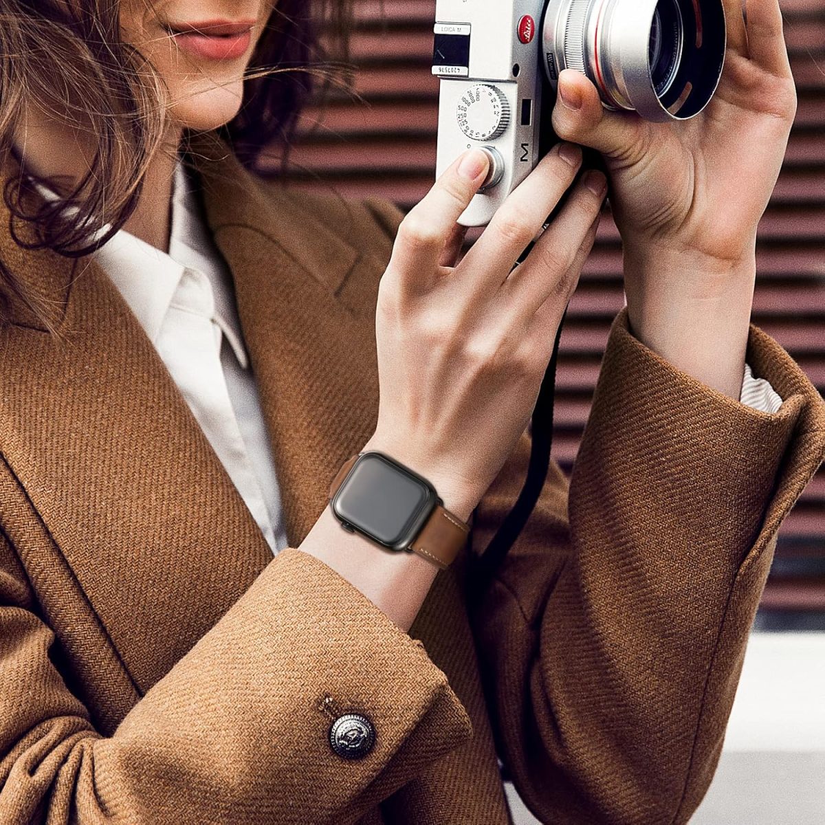 ⁦SUNFWR Leather Bands Compatible with Apple Watch Band 49mm 45mm 44mm 42mm for Men Women, Top Grain Genuine Leather Replacement Strap for iWatch Ultra2 Ultra SE2 SE Series 9 8 7 6 5 4 3 2 1⁩ - الصورة ⁦7⁩