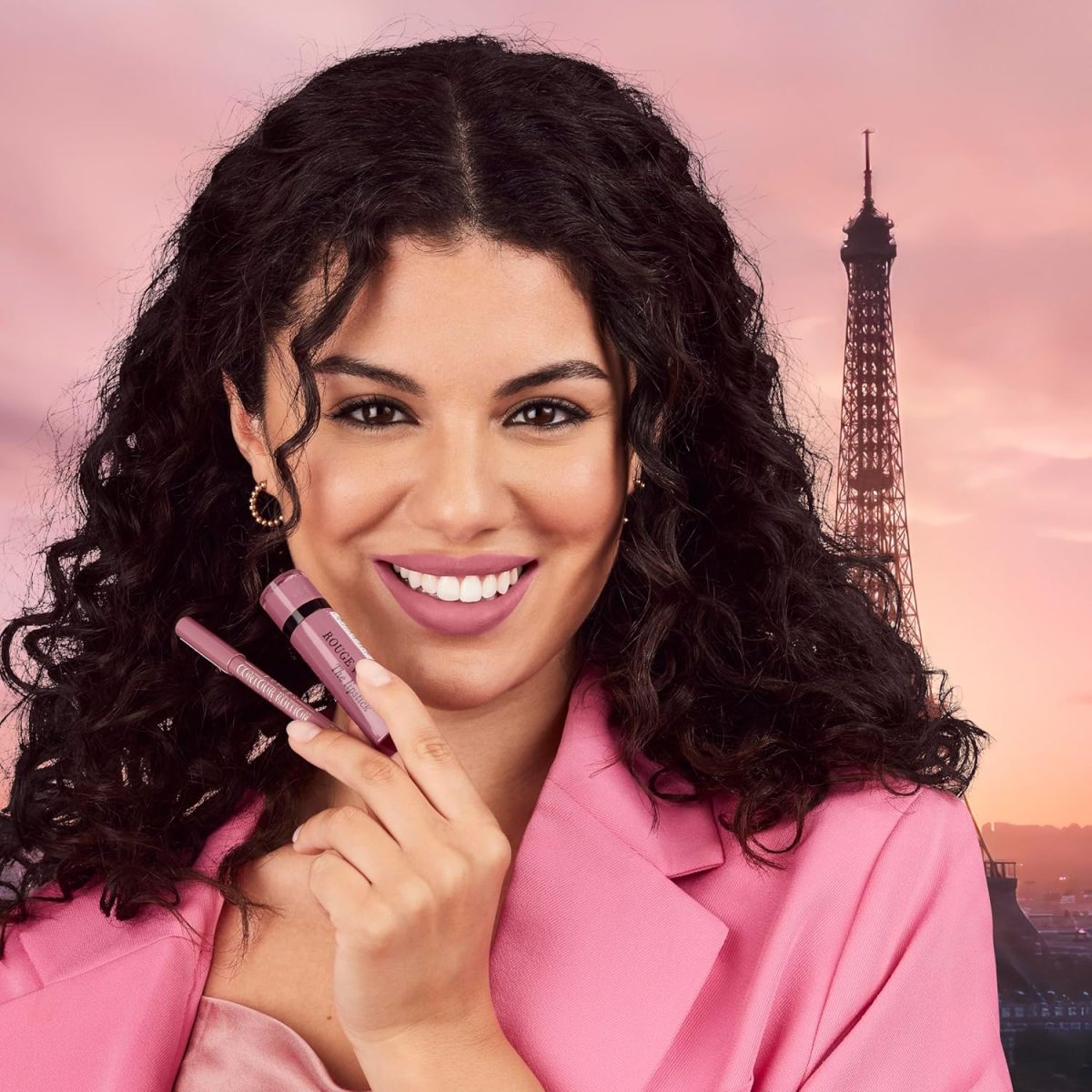 ⁦Bourjois Velvet Contour Lip Liner, 35 Perfect Date, Defines Lips, Creamy Matte Texture, Precise Application, Shea Butter, Grapeseed Oil, Long-lasting 8hr Wear, Zero Feathering or Smudging, 1.14g⁩ - الصورة ⁦4⁩