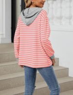 ⁦SEAUR Women's Striped Hoodies Long Sleeve Colour Block Sweatshirts Button Pullover Hooded Sweatshirts⁩ - الصورة ⁦2⁩