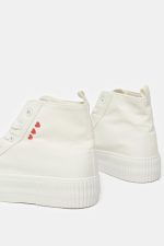 ⁦REDTAG Senior Girls White High-Top Sneakers⁩ - الصورة ⁦4⁩