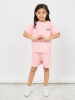 ⁦Styli Girls Patch Detail Waffle Loose T-Shirt & Short Set⁩ - الصورة ⁦2⁩