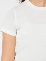 ⁦Styli Girls Basic Round Neck T-Shirt⁩ - الصورة ⁦4⁩