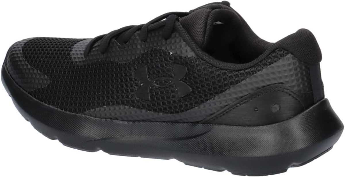 ⁦Under Armour UA Surge 3 Men's Laced Shoes, Black / Black / Black, Size 44.5 EU⁩ - الصورة ⁦3⁩