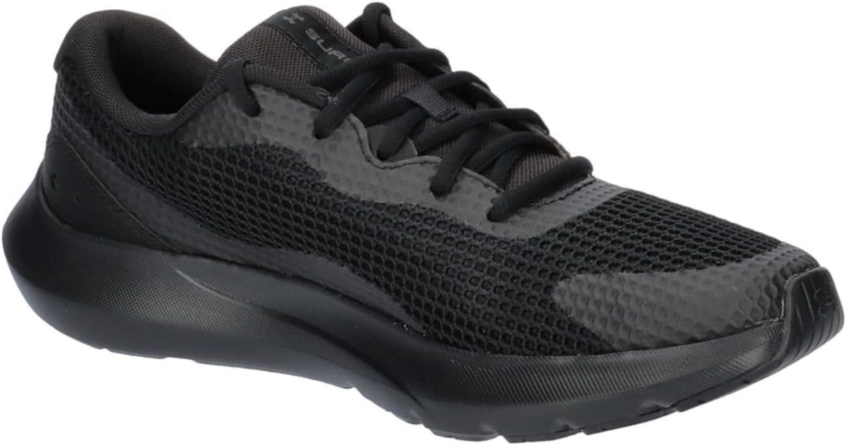 ⁦Under Armour UA Surge 3 Men's Laced Shoes, Black / Black / Black, Size 44.5 EU⁩ - الصورة ⁦9⁩