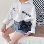 ⁦Trendy Crossbody Bag, Princess Style Shoulder Purse for Toddlers, Pearl Chain Handbag, Small Girls Fashion Accessory, Gift for Little Girls⁩ - الصورة ⁦3⁩