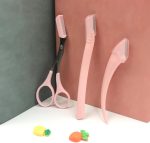 ⁦Bukela 3 Pcs Eyebrow Trimmer Set Lamination Kit with Comb Scissors Curved Straight Razors All in One Beauty Tools for Men Women Pink⁩ - الصورة ⁦8⁩