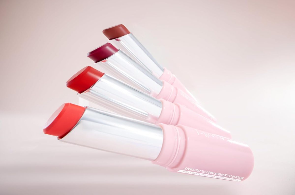 ⁦Wet n Wild Cloud Pout Soft Blur Matte Lipstick, Matte Lipstick with Non-Drying and Long-Lasting Formula, Lightweight and Moisturizing, Nude for Love⁩ - الصورة ⁦6⁩