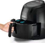 ⁦BLACK+DECKER 8-in-1 Digital Air Fryer with Window, 7.2L Large Capacity, 1800W, Rapid Air Technology, LED Touch Display, Dehydrate Function, Dishwasher Safe Basket, Cool-Touch Handle - AF7210-B5⁩ - الصورة ⁦4⁩